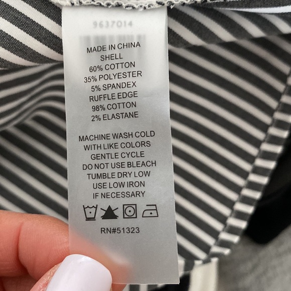 Vince Camuto one shoulder top - Picture 3 of 5